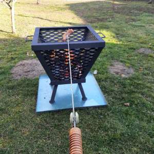 Záhradné kovové ohnisko a gril 2